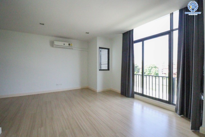 ทาวน์โฮมมือสอง ม. พฤกษาวิลล์65/2 ติวานนท์-ศรีสมาน ทาวน์โฮม3ชั้น สภาพดีมาก เหมือนไม่เคยเข้าอยู่ เนื้อที่ 25.20 ตร.ว. 3 ห้องนอน 3 ห้องน้ำ 2 ที่จอดรถ  สามรถทำเป็นโฮมออฟฟิศได้ บนทำลที่เชื่อมต่อถนน แจ้งวัฒนะ, ปากเกร็ด, ศรีสมาน ใกล้ทางด่วน "ศรีสมาน" จองเลย!